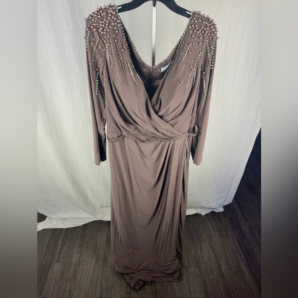Mac Duggal Mocha FAUX WRAP JERSEY GOWN W/ EMBELLISHED ACCENTS Size 16 NWT - Picture 5 of 13
